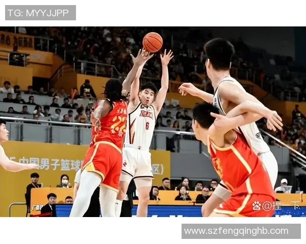 CBA激战广东队对决福建队全力争胜精彩瞬间回顾